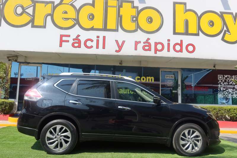 XTRAIL ADVANCE 2ROW AUT ELEC A/C Q/C PANORAMICO 5P NEGRA