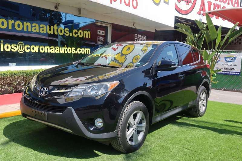 RAV 4 XLE AUT, ELEC, A/C Q/C ,CAMARA DE REVERSA 5P NEGRA 